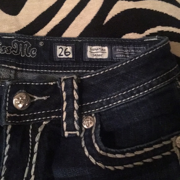 MISS ME ! Super cute, super fitting and has bling! - Picture 4 of 6